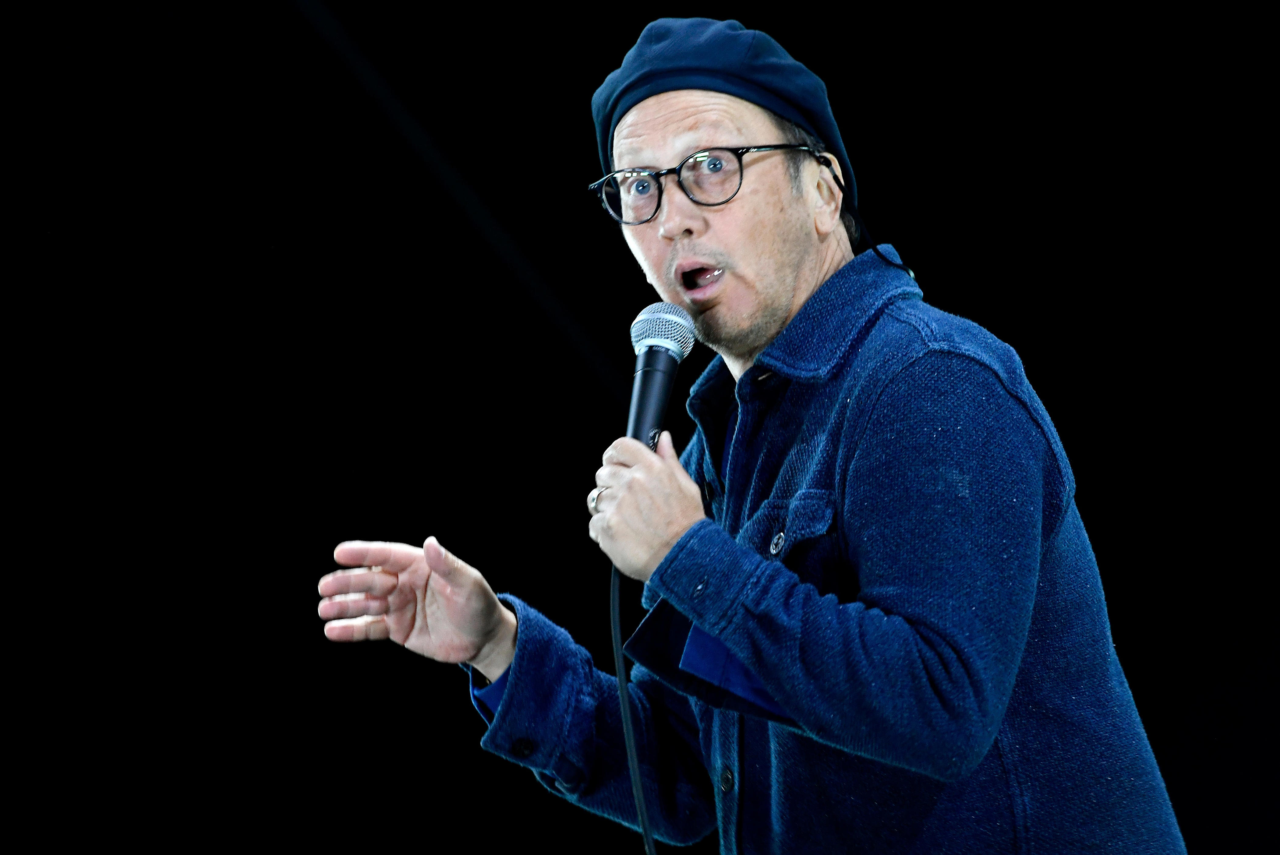 the-moon-announces-show-by-comedian-rob-schneider