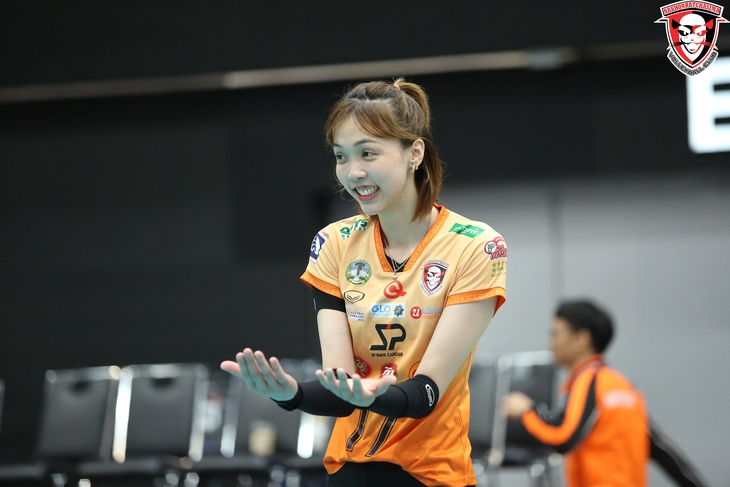 Cô gái Việt cao 1m95 tiến xa ở giải vô địch bóng chuyền Thái Lan