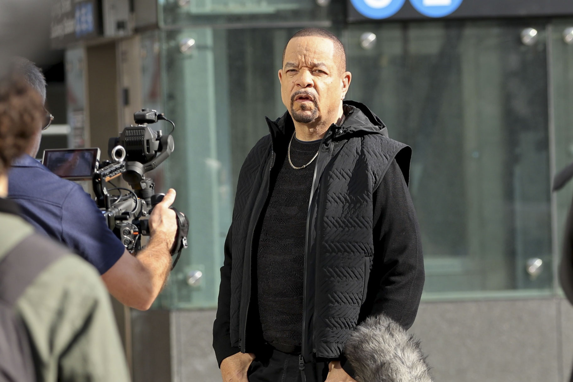 Ice T looks unshakable in new behind-the-scenes SVU set photo: 