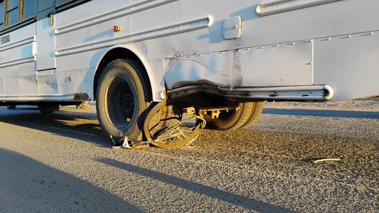 Joven de 19 años es arrollado por camión cuando iba al trabajo en Torreón