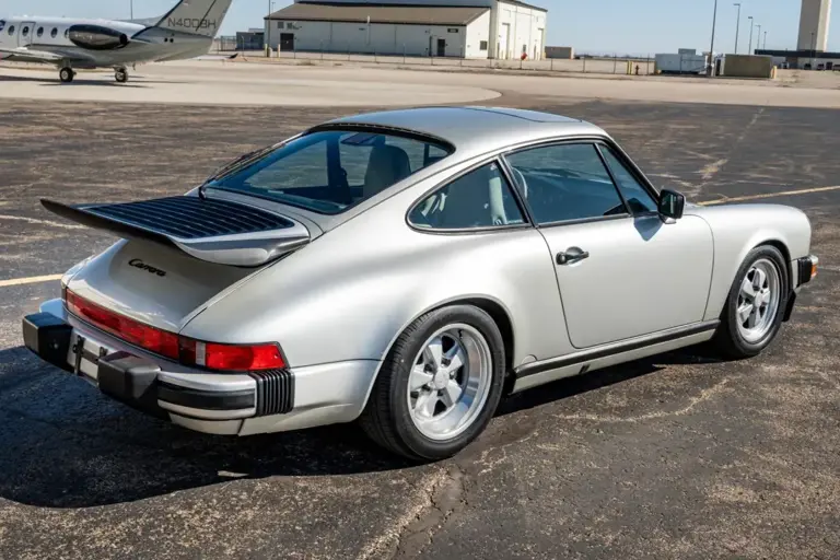 Jerry Seinfeld-owned 1989 Porsche 911 Carrera sells well above market value