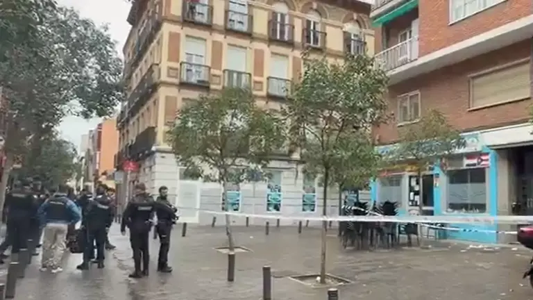 Tiroteo en plena calle en Tetuán: un joven de 23 años está grave y la ...