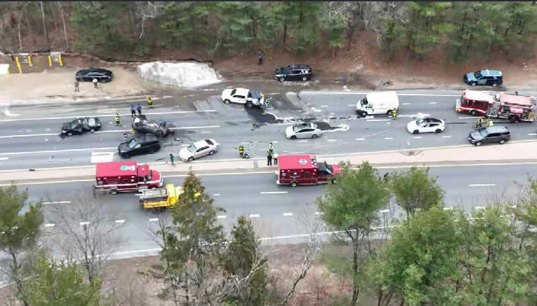 Busy stretch of Route 2 closed following multi-vehicle wreck