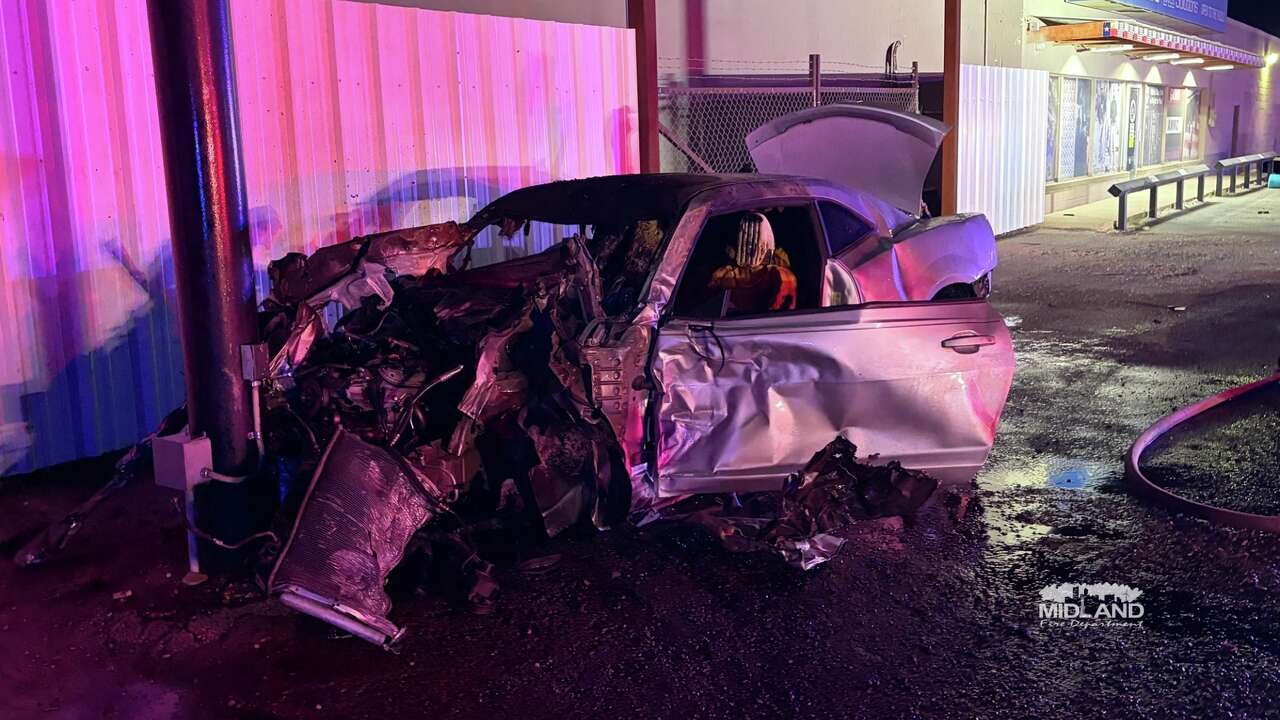 3 injured after fiery two-vehicle crash at Florida and Lamesa in Midland