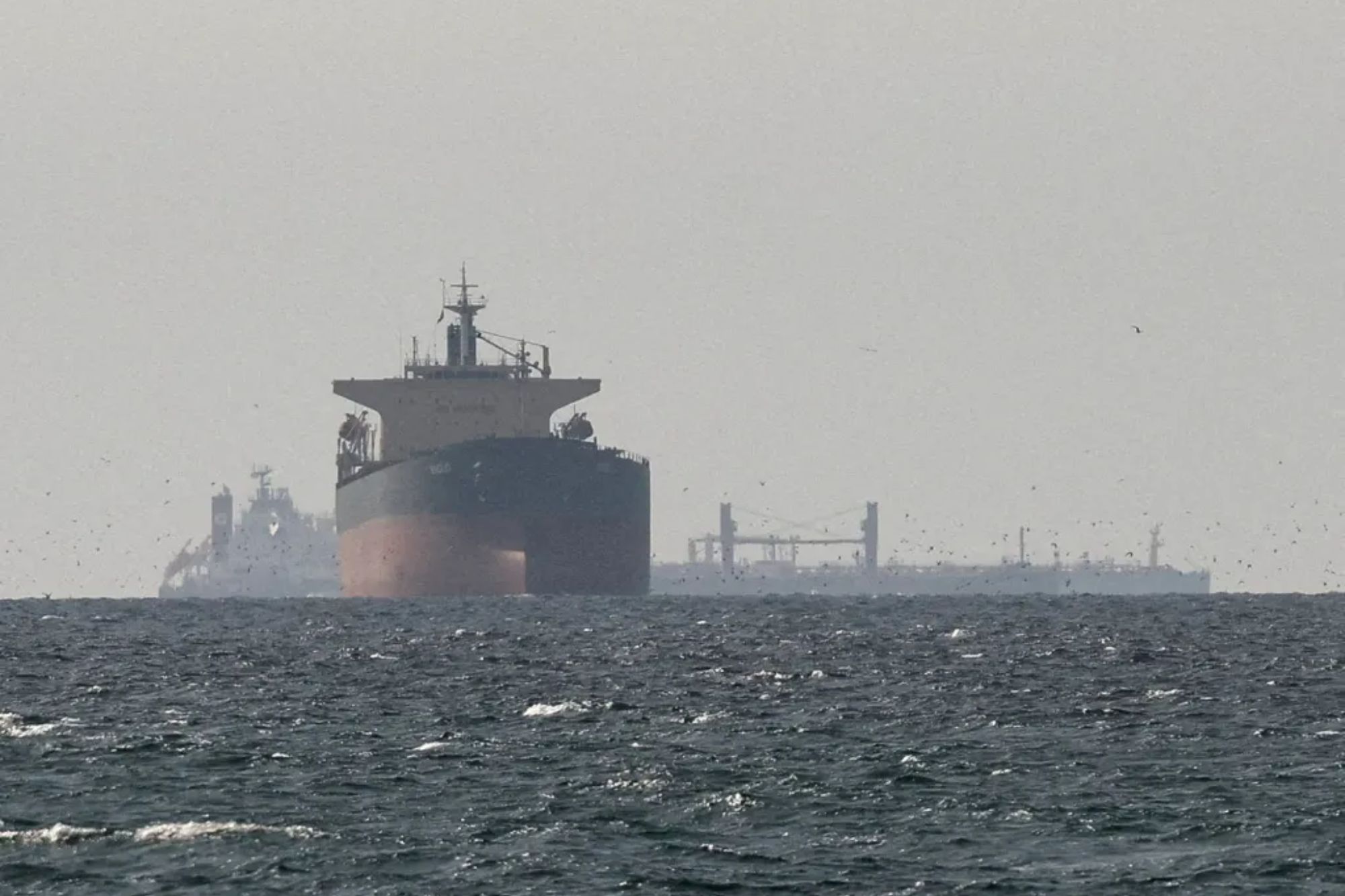 UK agrees to let US military use its bases for strikes in the Strait of ...