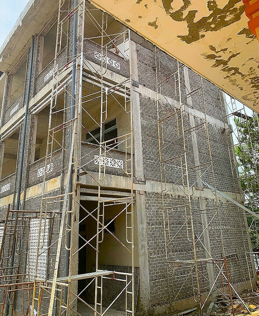 Sập giàn giáo công trình trường học, một người tử vong