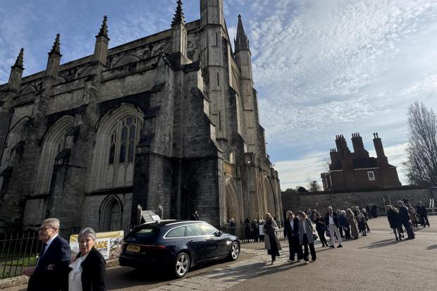 Hundreds gather to honour 'fantastic' surgeon at Winchester Cathedral