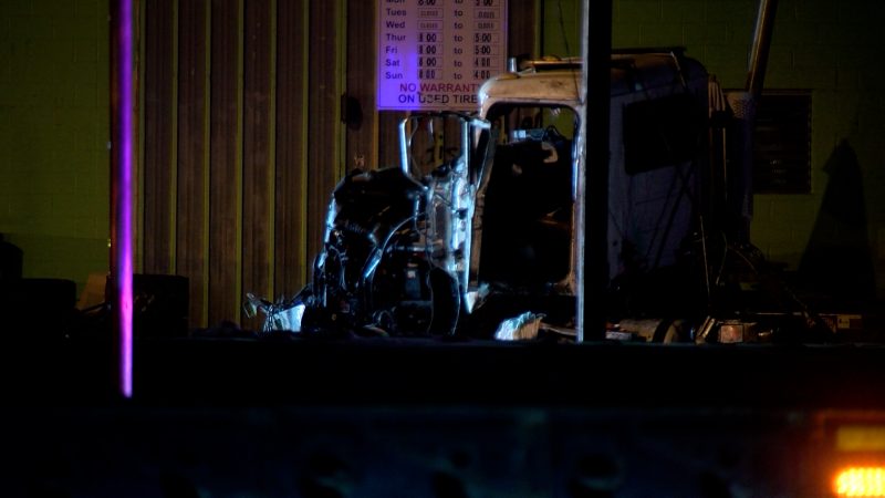 Tampa truck driver killed in crash involving train in Polk County: deputies