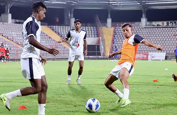 Tuyển Bangladesh loại cầu thủ nhập tịch trước khi sang Việt Nam