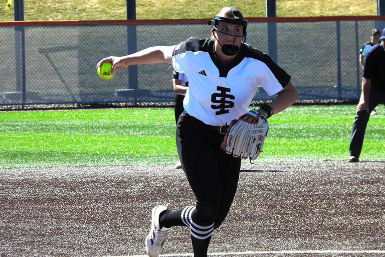 Bengals split double-dip with Oregon State; Groves drives in 5