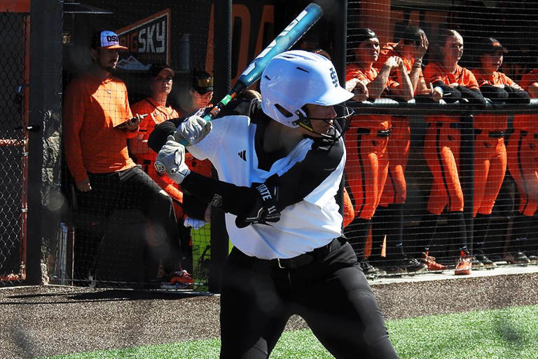 Bengals split double-dip with Oregon State; Groves drives in 5