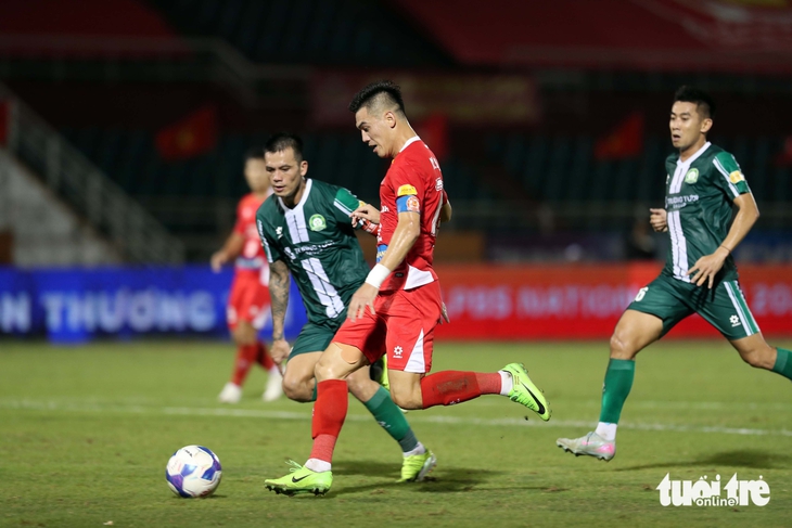 Video: Bỏ lỡ cơ hội khó tin, Tiến Linh tiếp tục gây thất vọng