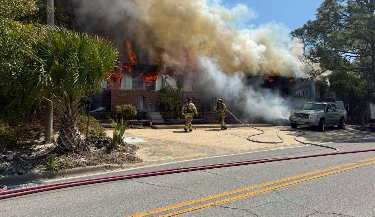 Fire crews battle structure fire in Destin