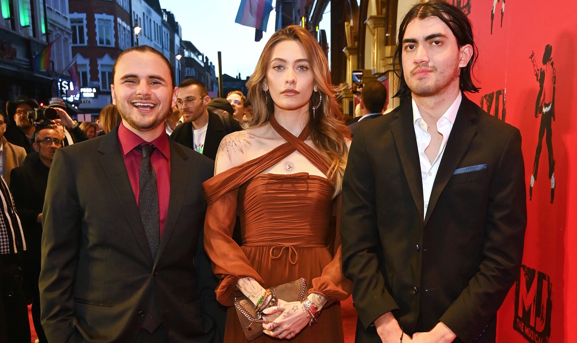 psicologiasdobrasil.com.br - O motivo surpreendente que explica por que os filhos de Michael Jackson ainda n&atilde;o tocaram na heran&ccedil;a