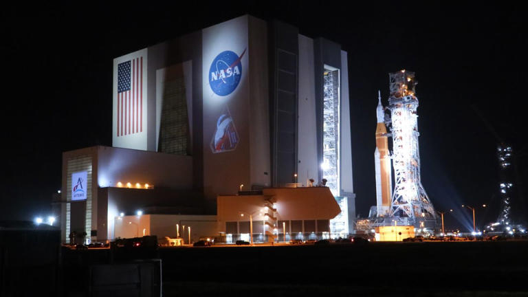 Artemis 2 moon rocket rolls back to launch pad | Space photo of the day ...