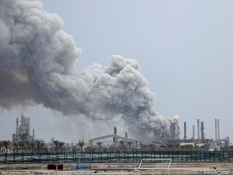 Attacks on Middle East energy sites deepen threat to US economy ...