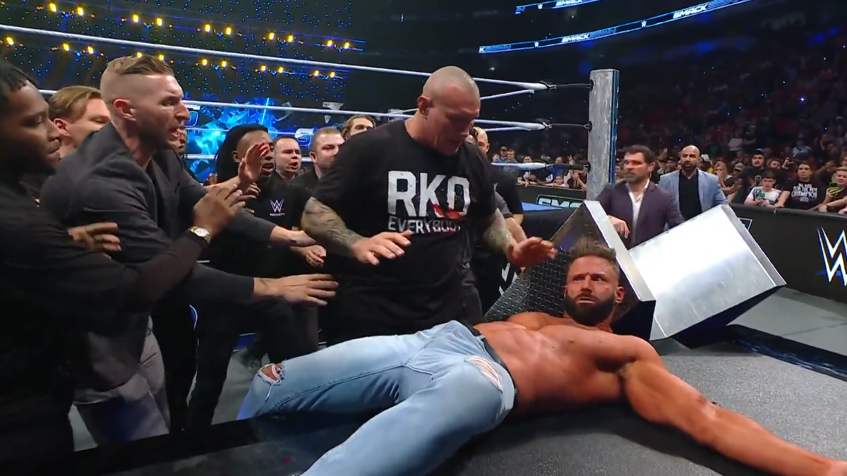 Image for WWE SmackDown news roundup: Randy Orton attacks top star, Drew McIntyre & Jacob Fatu brawl all night and more