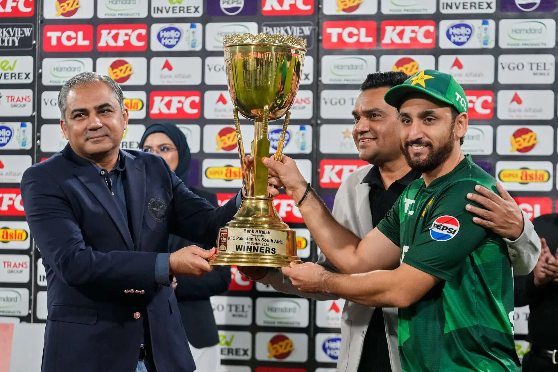 Mohsin Naqvi-led PCB under scanner, Kirsten exposes 'constant outside ...