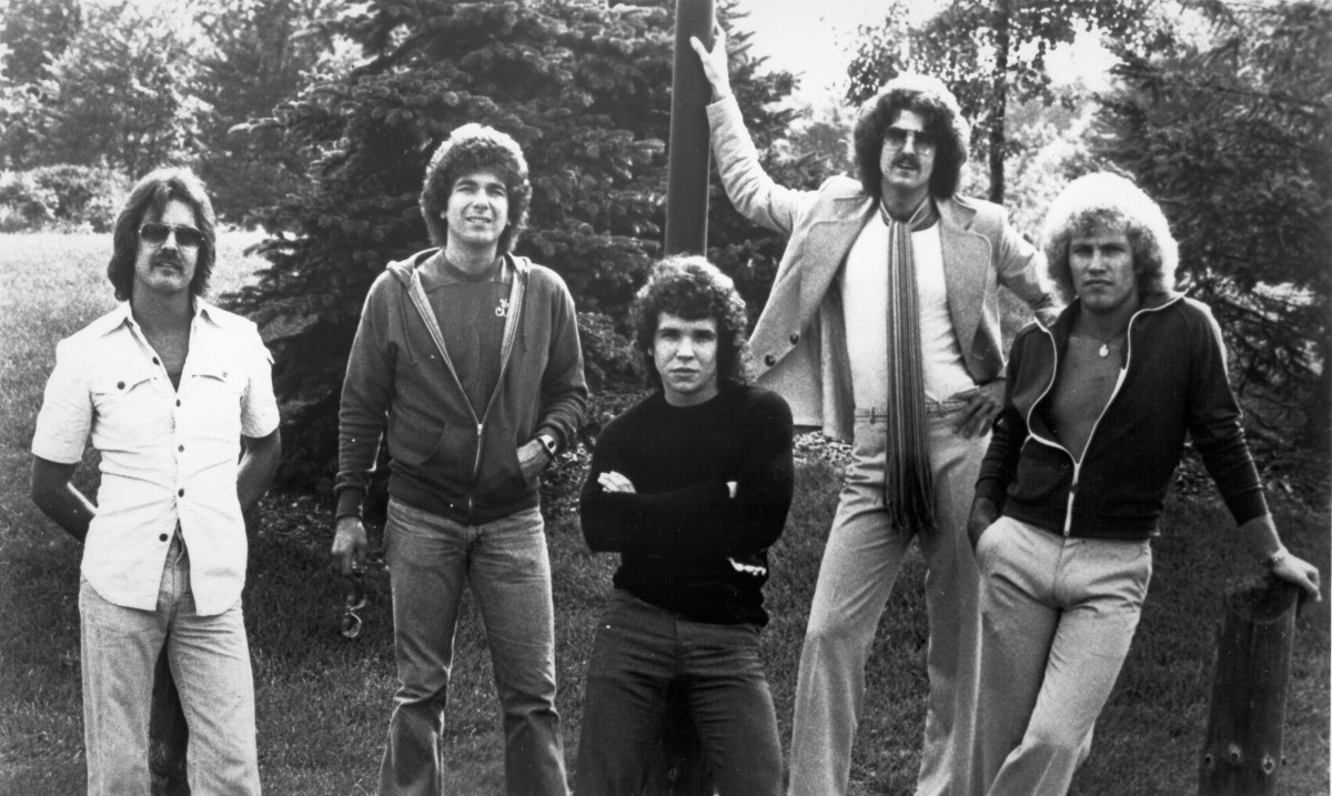 1976 No. 1 Classic Rock Hit Became a Timeless Classic