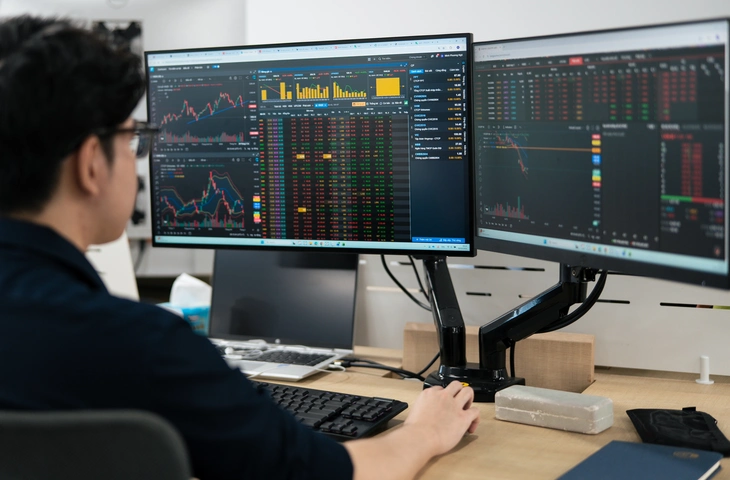 Chuyên gia tiết lộ bí quyết giữ tiền khi thị trường chứng khoán biến động mạnh