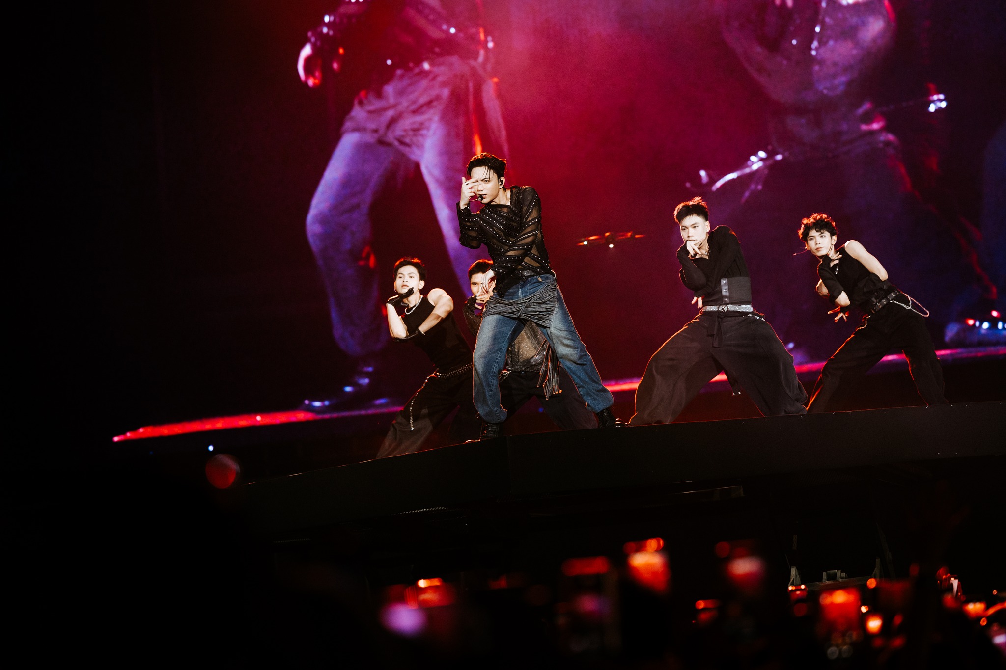 Hòa Minzy, Phương Mỹ Chi, SOOBIN và Tùng Dương có tên ở 2 hạng mục kịch tính nhất giải Cống hiến