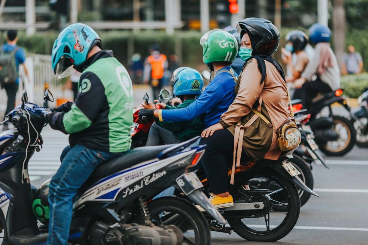 5 faktor yang membuat aki motor cepat tekor di lalu lintas macet