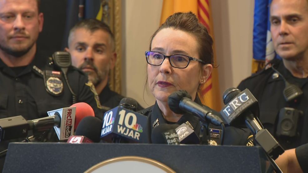 Fall River mayor will renew police chief contract 'with or without city ...