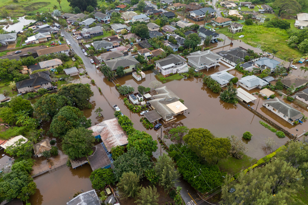 Over 5,500 told to evacuate flooding in Hawaii as officials warn 120-year-old dam could fail<br><br>