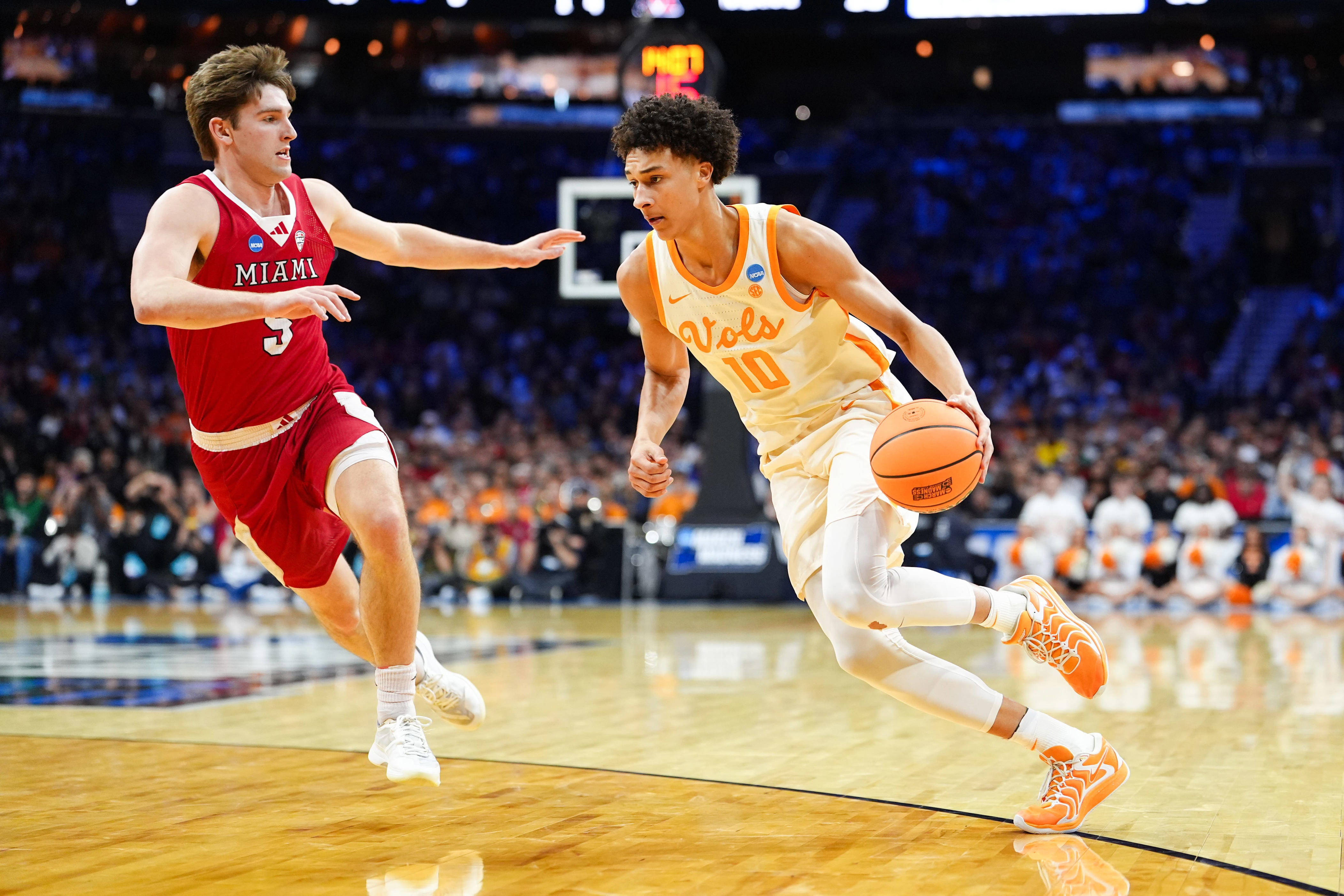 Nate Ament went scoreless, won't be 100% for Tennessee basketball in ...