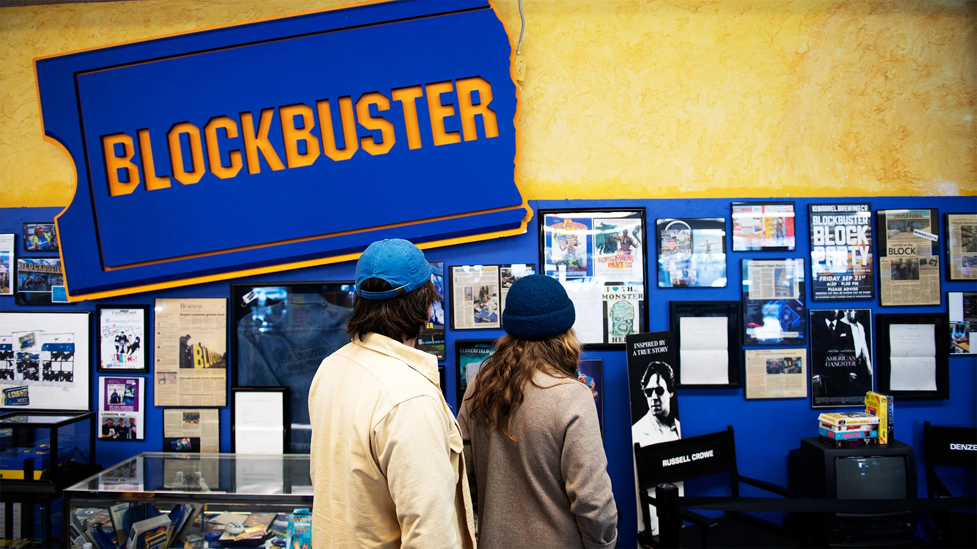 This CEO just took his team on a retreat to the last Blockbuster—and ...