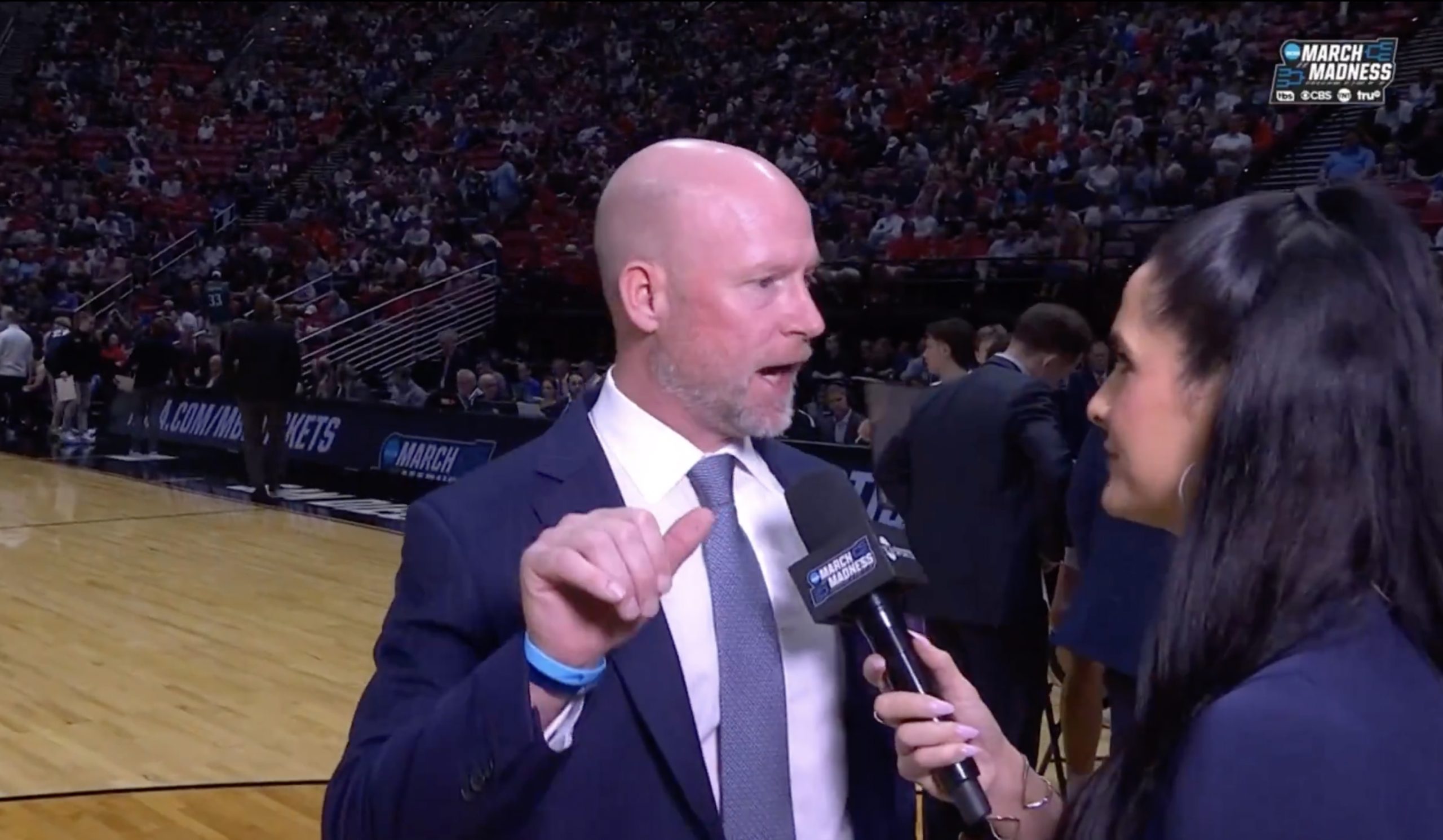 NCAA tournament coach gives insane in-game interview