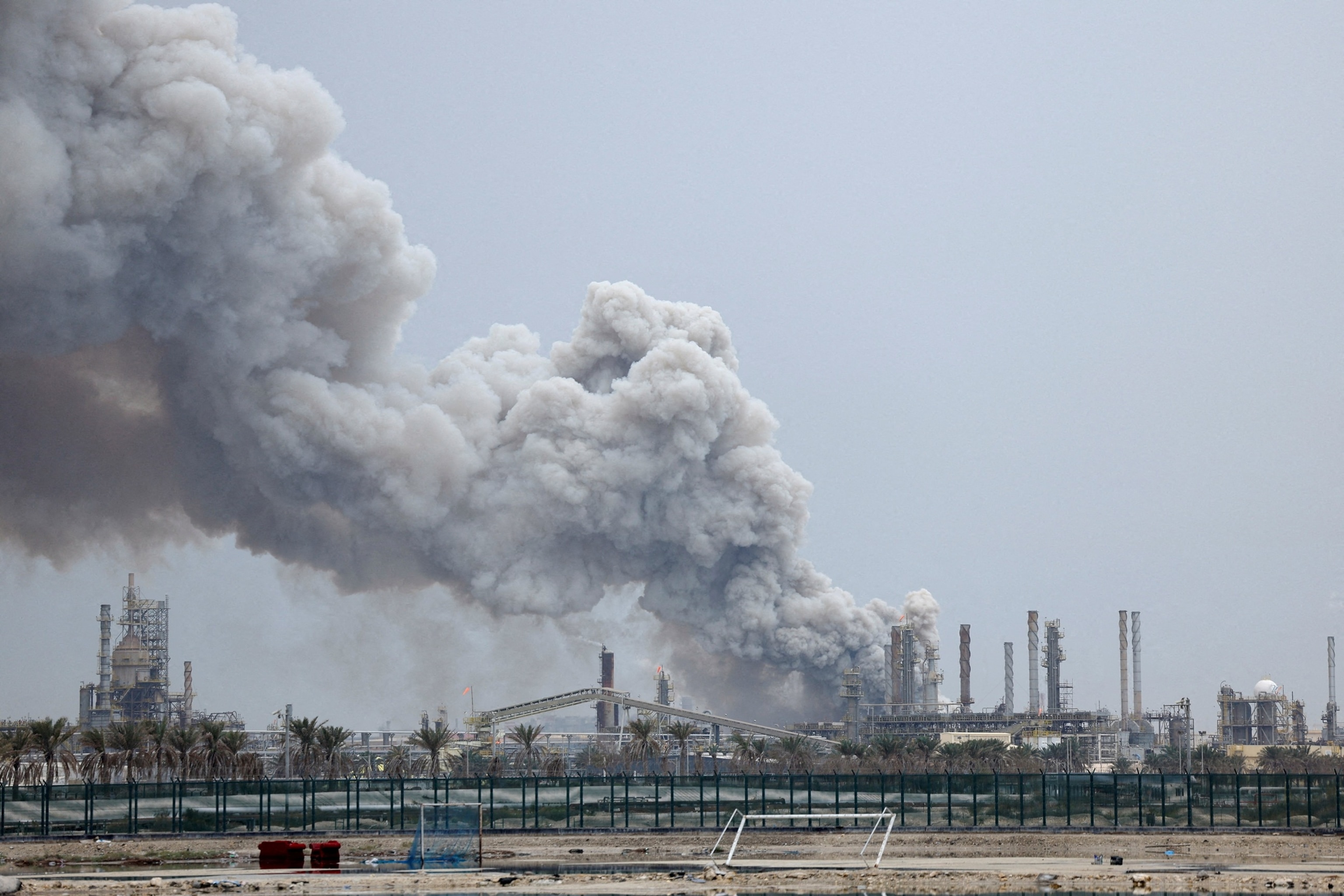 Attacks on Middle East energy sites deepen threat to US economy ...