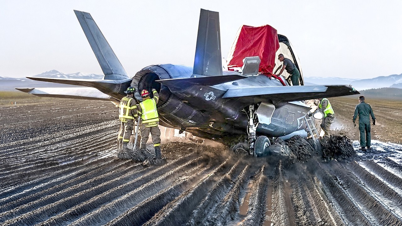 Extreme process of recovering US fighter jet crashed in combat