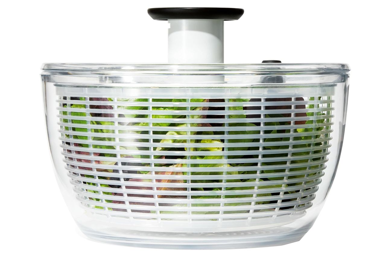 OXO Good Grips Salad Spinner | Lettuce Spinner | Fruit Washer | Fruit Washing Bowl with Strainer | Vegetable Cleaner | Salad Cleaner | Lettuce Washer | 6.22 Quart Capacity