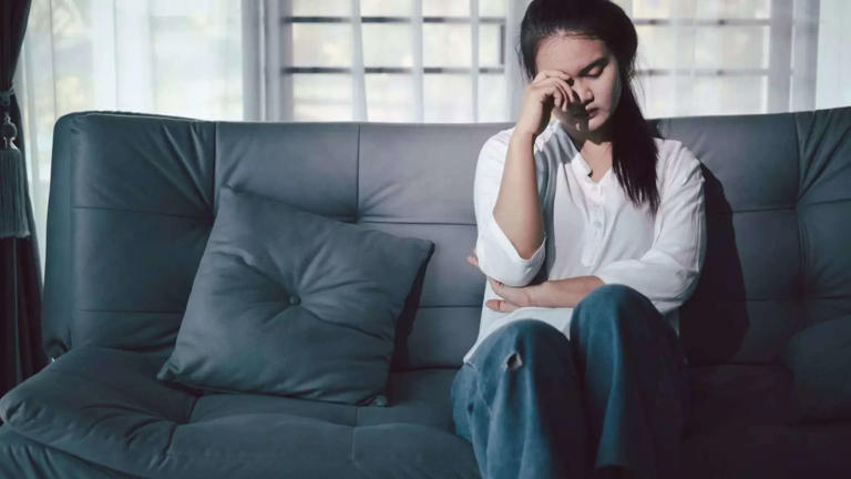Why doing nothing feels stressful today: Doctors explain the brain ...