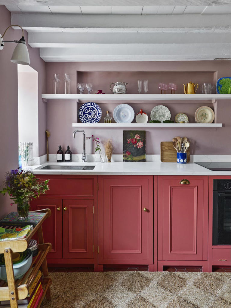 this-maximalist-one-bedroom-cottage-is-full-of-small-space-ideas-to-steal