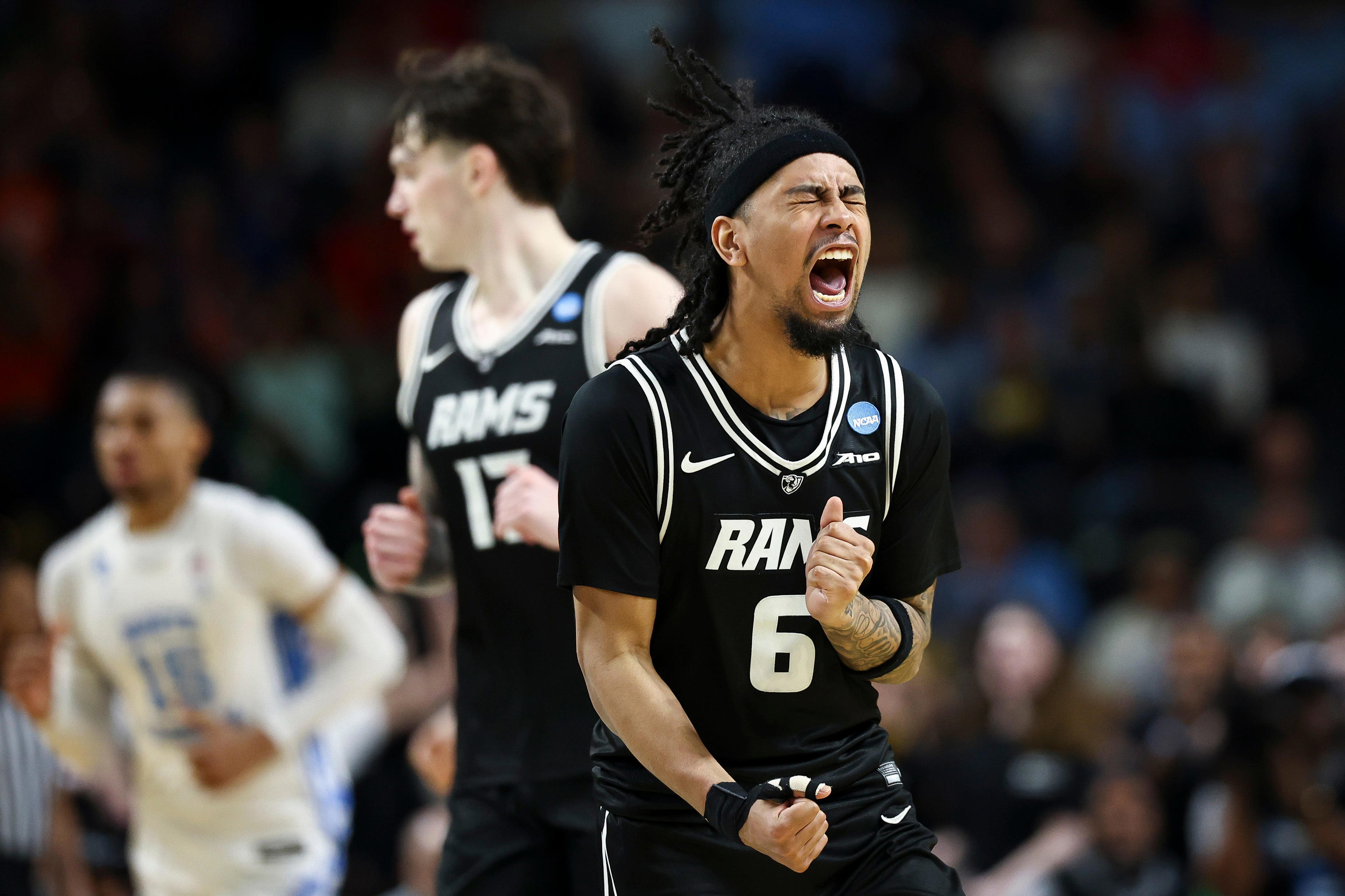 5 best moments of March Madness first round, from High Point to Otega Oweh