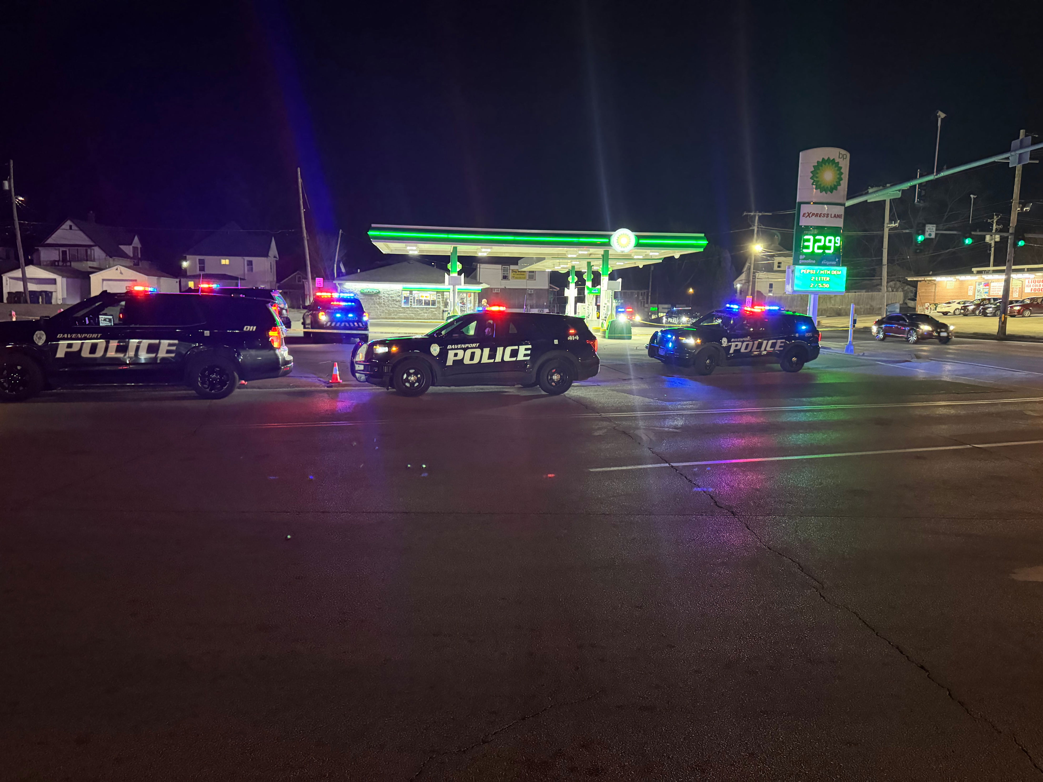 Davenport police investigate report of gunfire at gas station