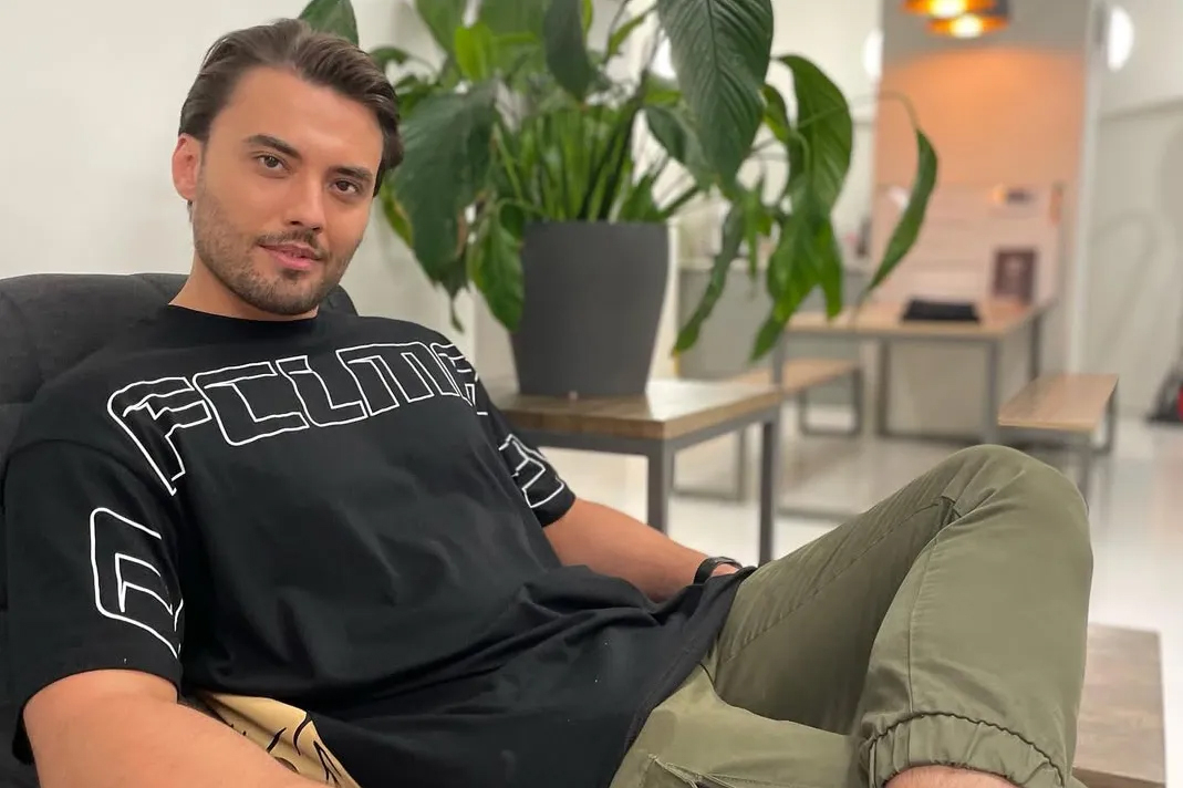 Cái chết bí ẩn của sao truyền hình Anh 33 tuổi tại Thái Lan