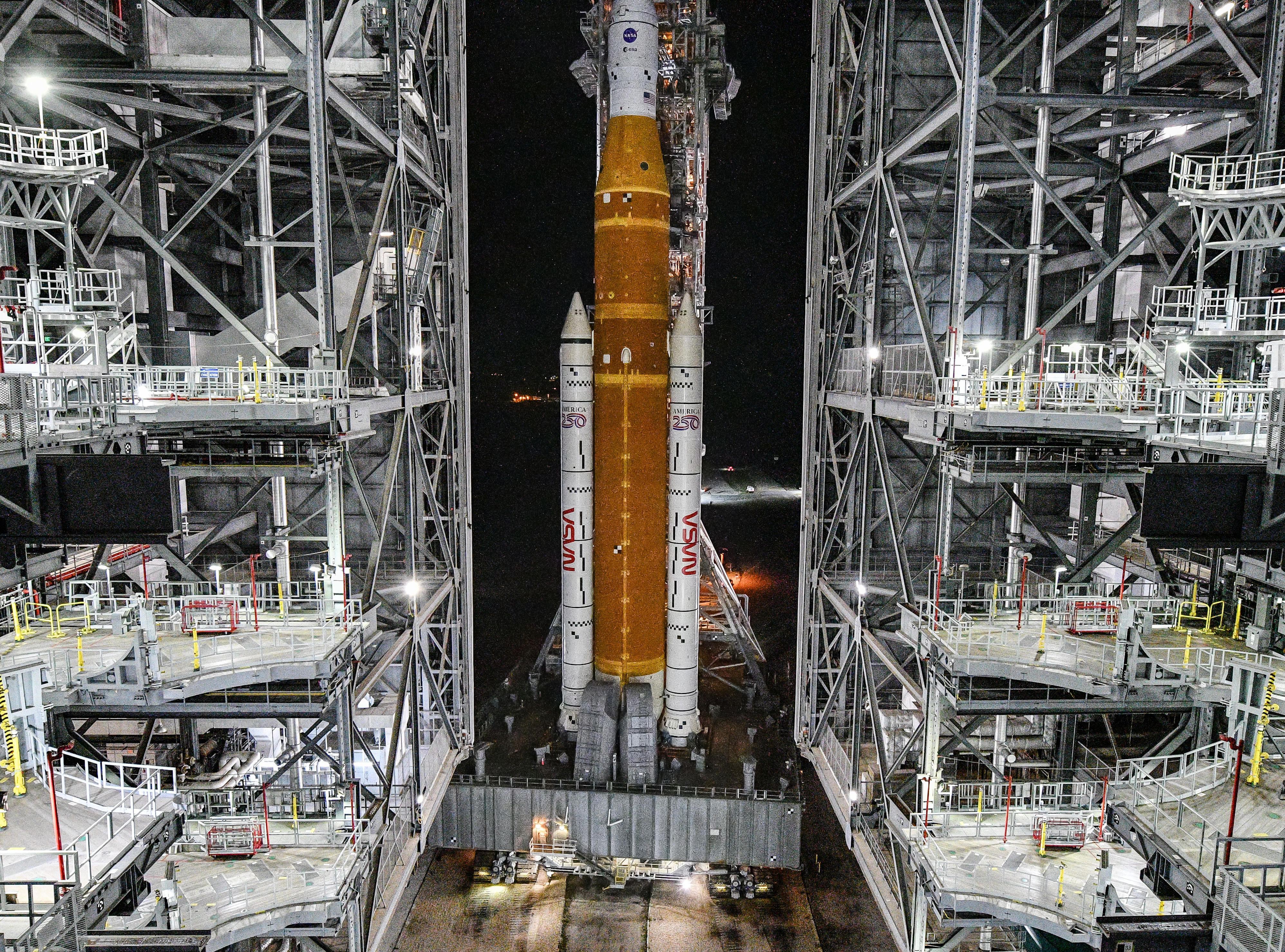 The Space Launch System rocket Artemis II begins its journey from the Vehicle Assembly Building to Pad 39B March 20, 2026. Craig Bailey, FLORIDA TODAY via USA TODAY NETWORK
