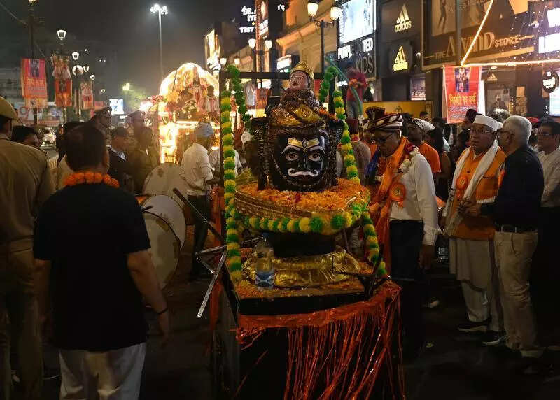 Fair, bhajans mark Cheti Chand in Lucknow