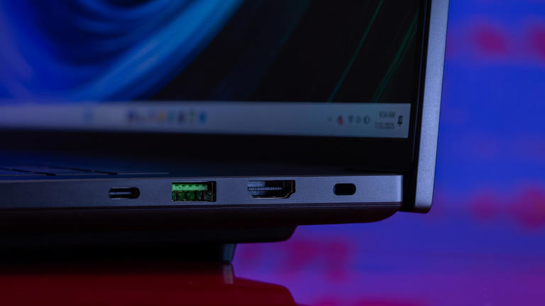 Razer Blade 18 (Intel Core Ultra 9 275HX)