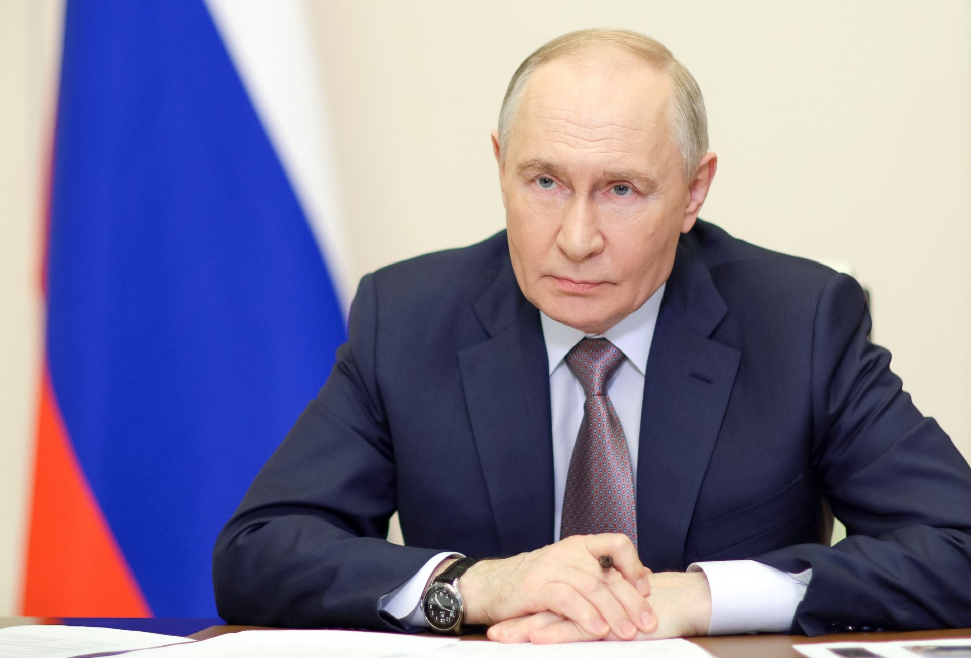 Putin critic admitted to hospital hours after he turns against leader