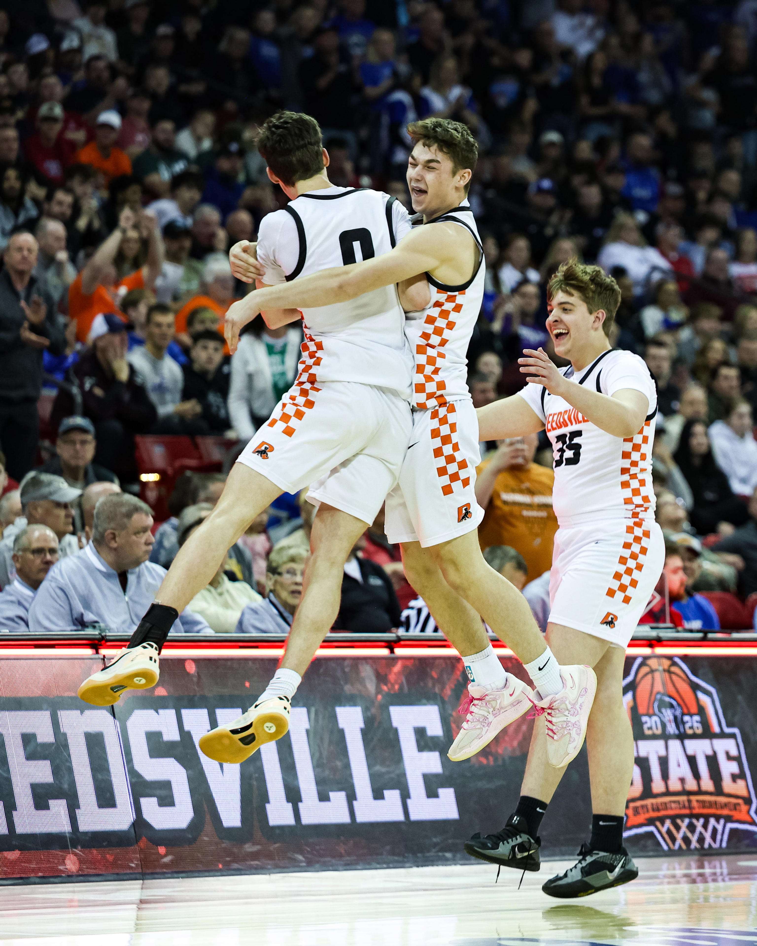 After 80 years, Reedsville boys basketball has new legends | Dombeck