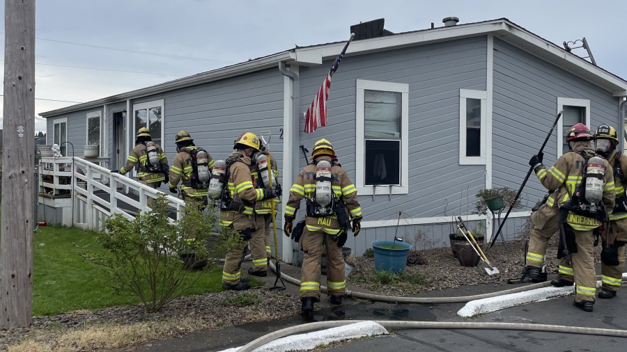 Three displaced after fire at Newberg home