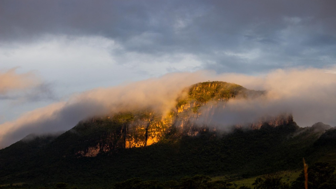 Hawaii braces for more rain as storms target wildfire burn scars<br><br>