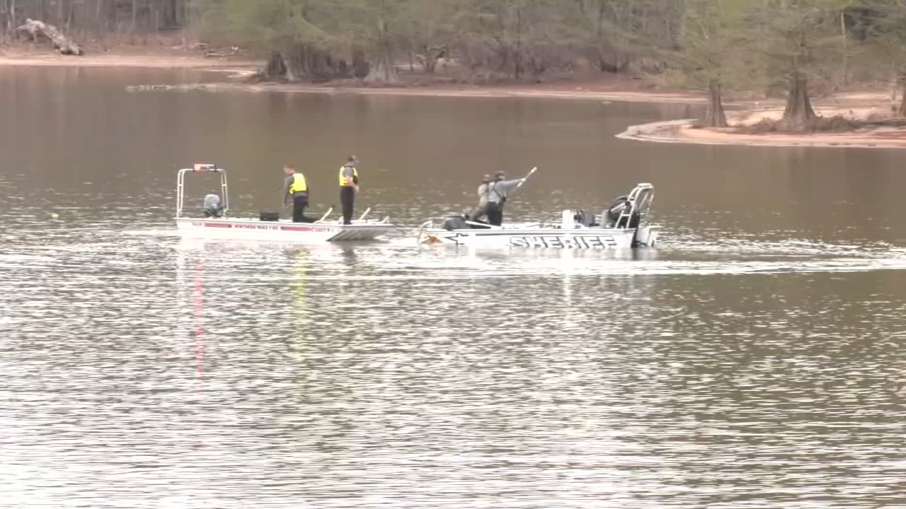 Man's body recovered from Falls Lake in drowning, deputies say