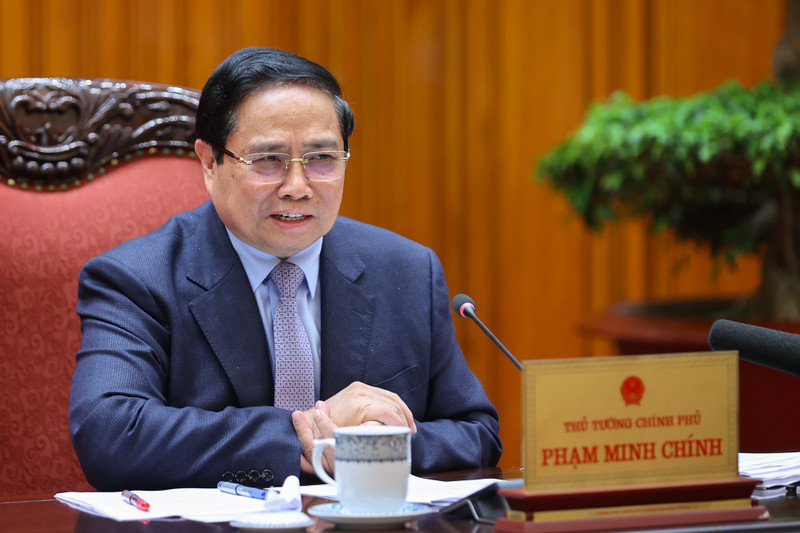 Thủ tướng: Khuyến khích người dân sử dụng phương tiện công cộng và xe điện