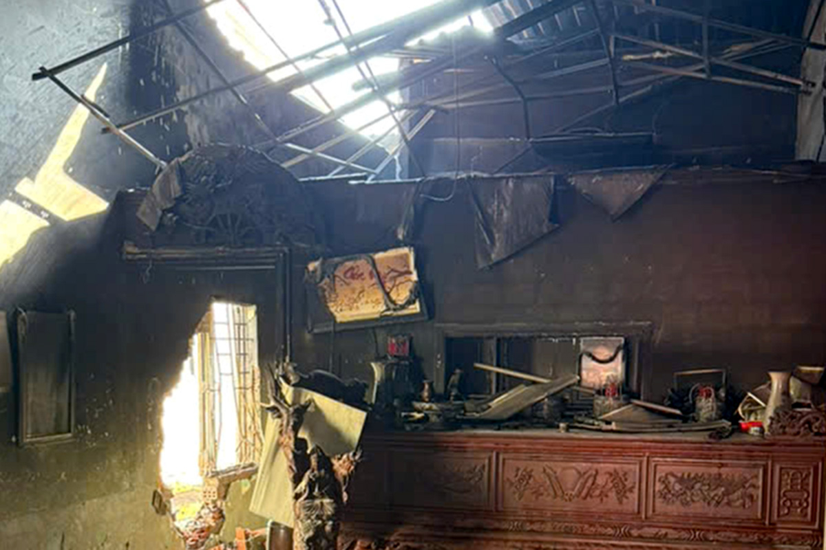 Hai chị em tử vong trong căn nhà cháy