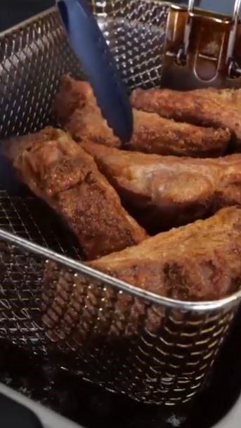 Crispy deep-fried ribs